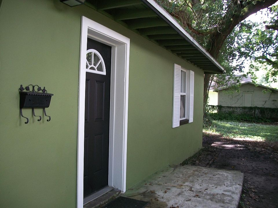 1st image of 3246 College St