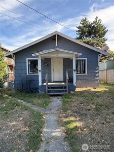 9044 9th Avenue SW, Seattle, WA, 98106