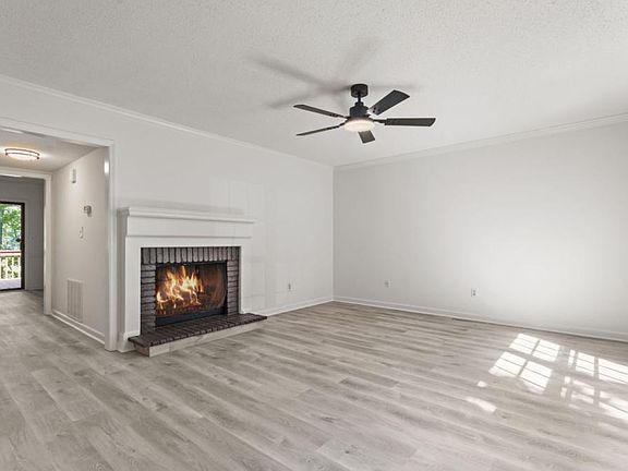 5th image of 2387 Northlake Ct NE