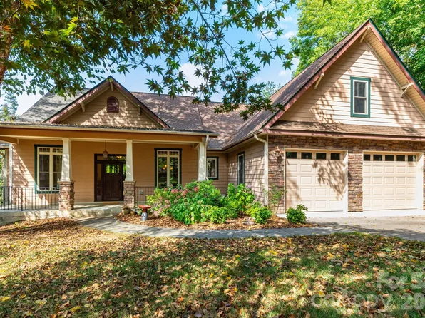 5 Meadowbrook Ln, Weaverville, NC 28787