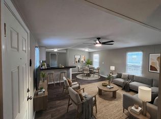 215 Comanche Trl, Lockhart, TX 78644