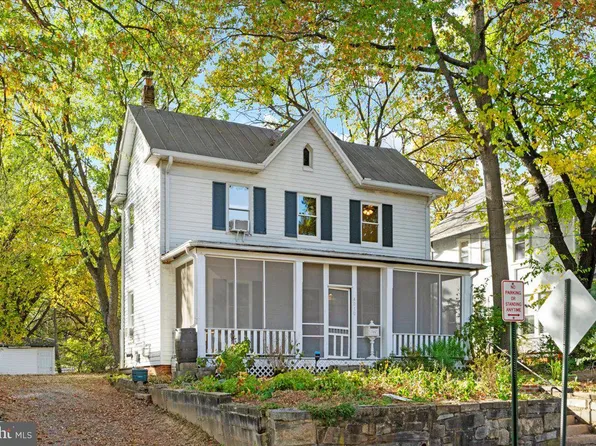 4010 29th St, Mount Rainier, MD 20712