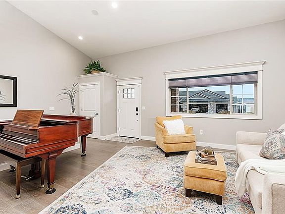 5th image of 5225 Burlington Ave