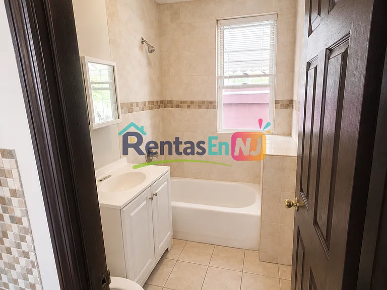 43 Treacy Ave #1-A — Photo 3