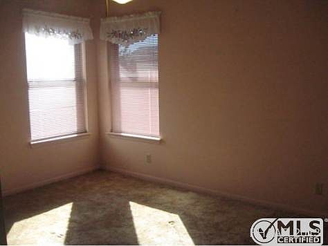 2nd image of 1212 Farhills Dr