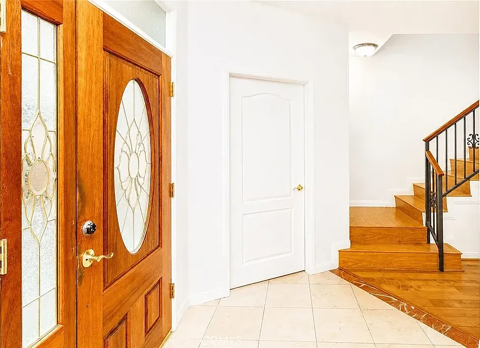3 bed, 2.5 bath, 1476 sqft, $4,099 — Photo 3