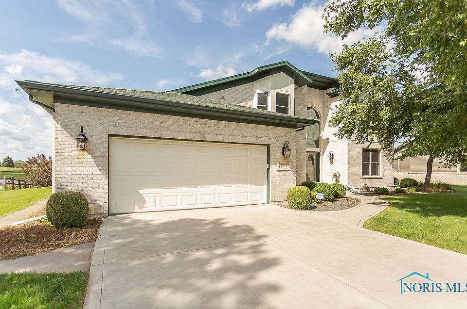 1326 Pine Valley Dr, Bowling Green, OH 43402 Zillow