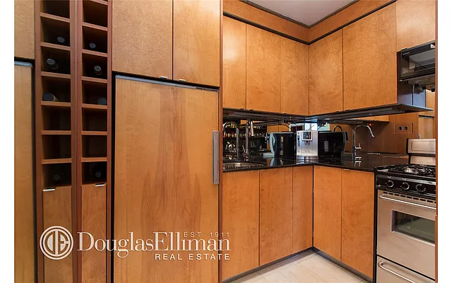 Sold by Douglas Elliman | media 14