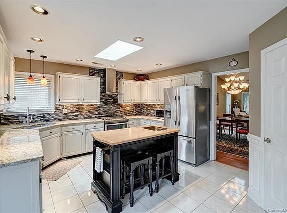 4th image of 5508 Dunedin Ln