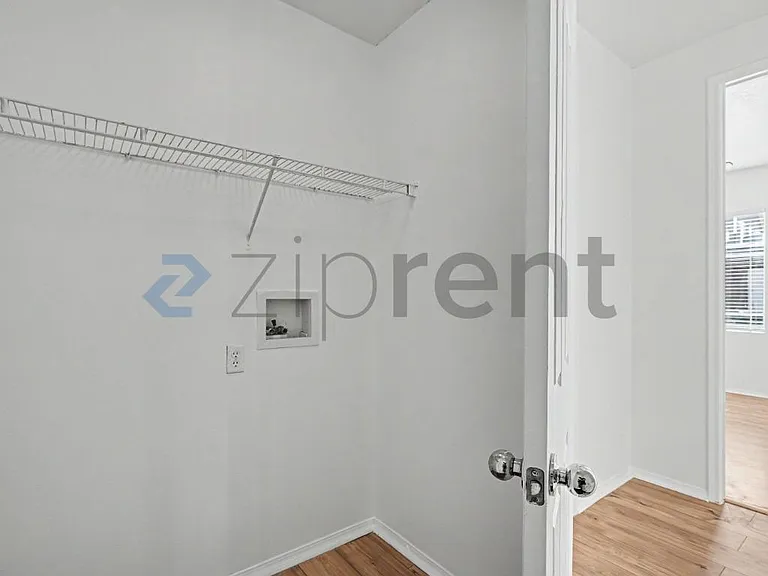 1854 Bankstown Way — Photo 19