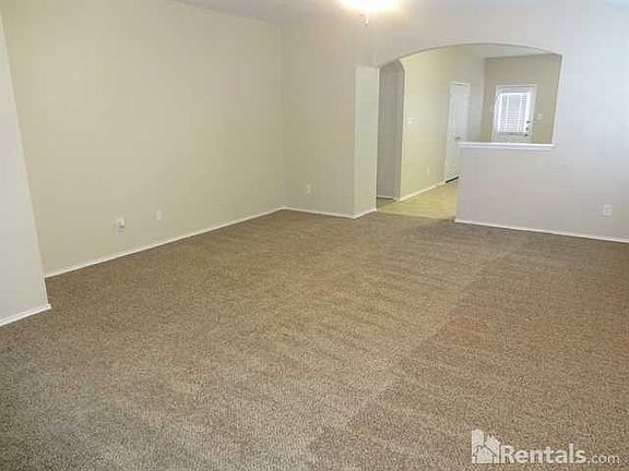 3rd image of 294 Nandina Dr