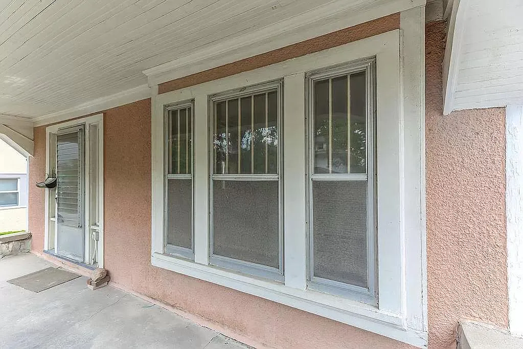 3344 Wyandotte Street — Photo 3