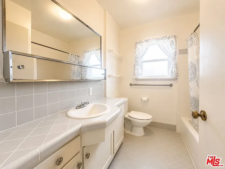 7301 Dunfield Ave — Photo 10