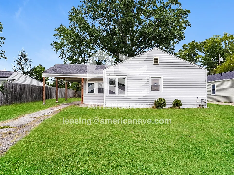 668 Bell Ave