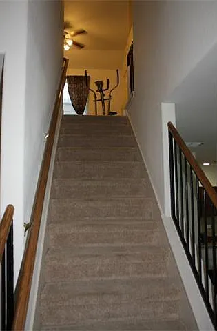 2228 Nestlewood Dr — Photo 16