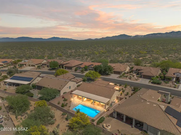 555 N Alexis Loop, Green Valley, AZ 85614