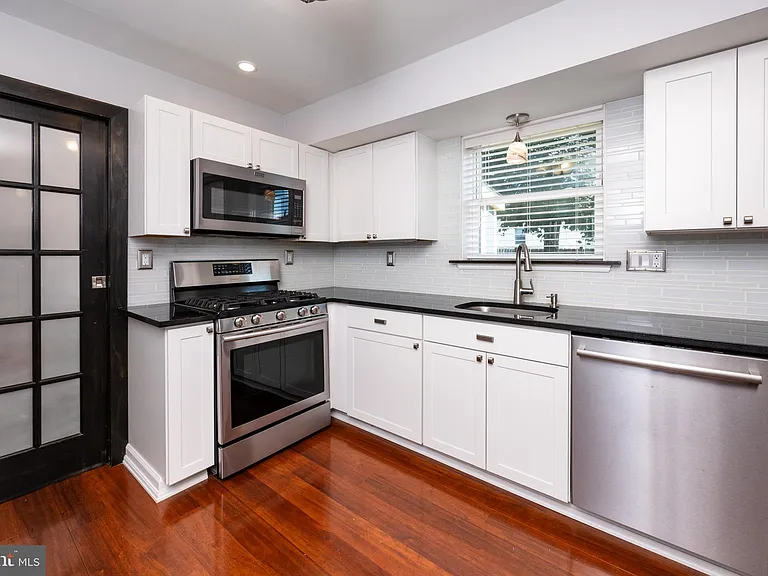 6517 Jefferson Ct — Photo 9