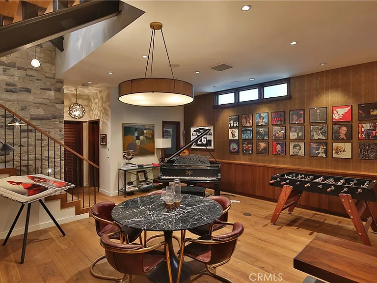 3124 The Strand — Photo 12