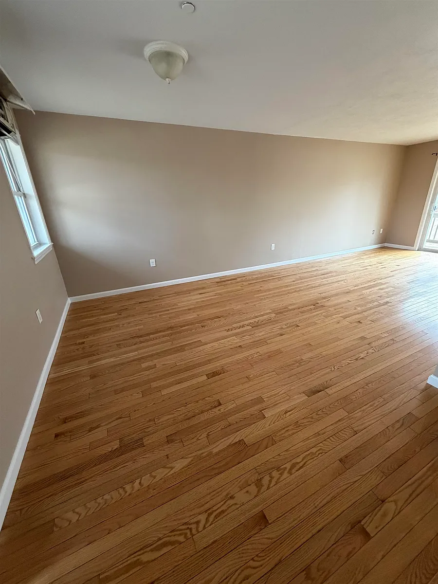 Building Photo - 41 Beatrice St #B