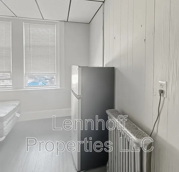 82-86 S Broadway #11 — Photo 11