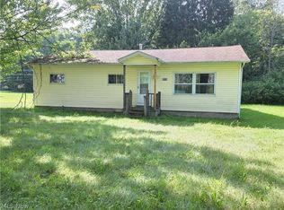 6926 Reed Rd, Conneaut, OH 44030