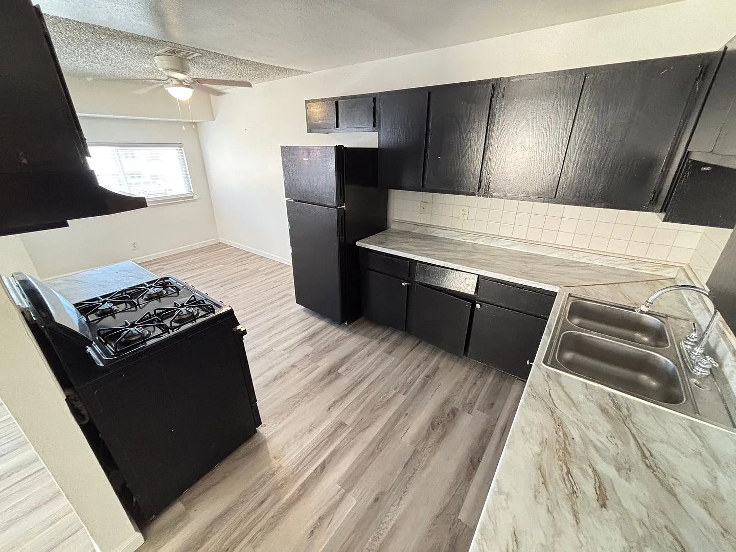 6940 Hopkins Drive Unit C — Photo 3
