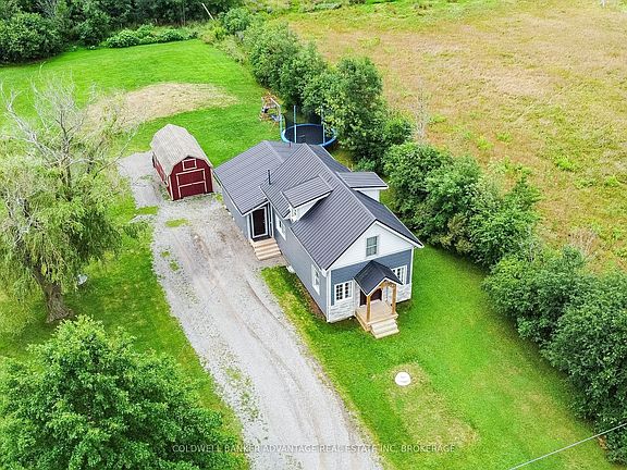 3rd image of 3747 Bowen Rd