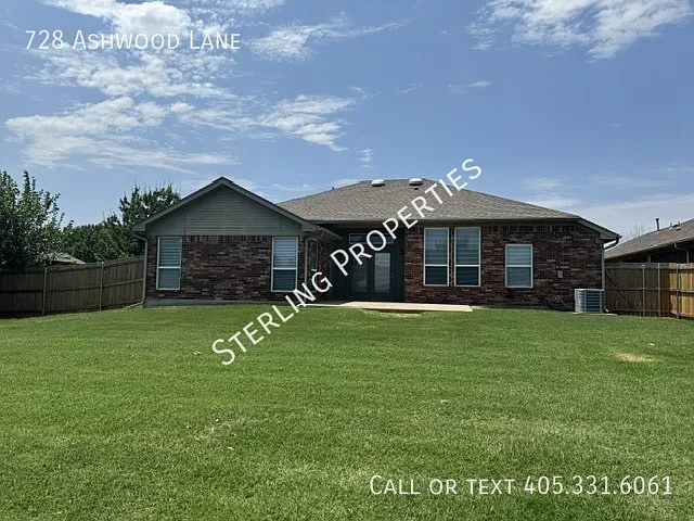 728 Ashwood Ln — Photo 40