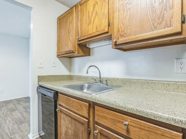 6075 Grelot Rd #26