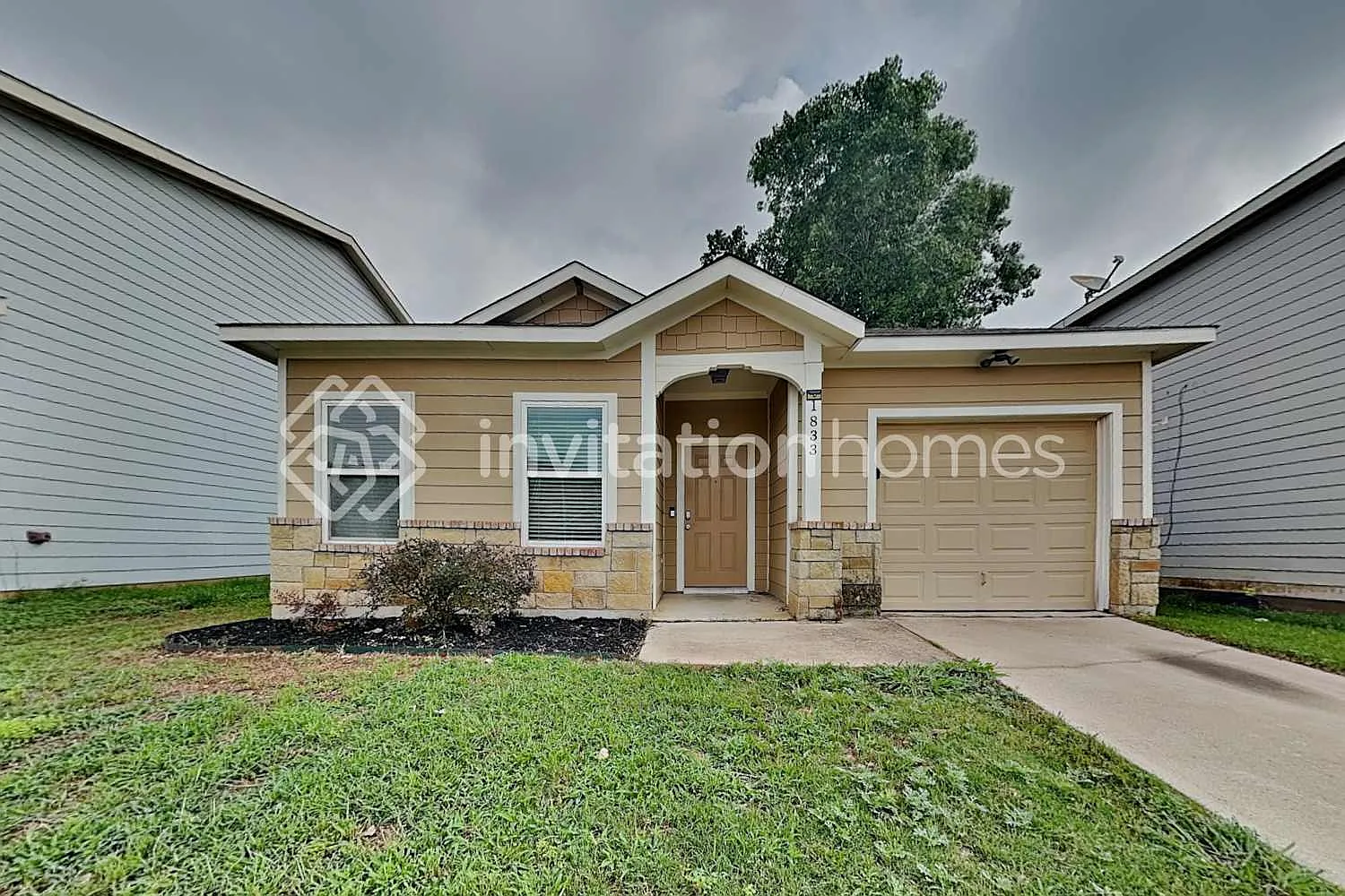 1833 Wickham Dr Burleson, TX 76028 — Photo 1