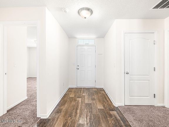 4th image of 146 BLUE CREEK Way
