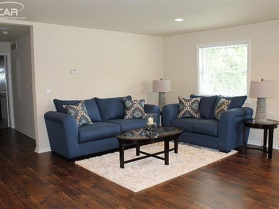 2nd image of 300 McFarland St