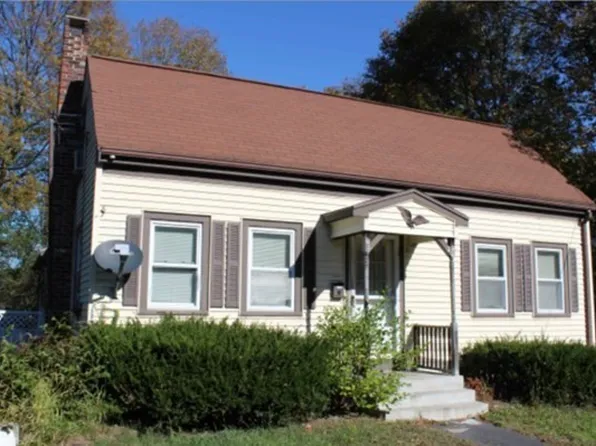 20 Liberty St, Randolph, MA 02368