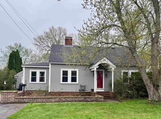 21 Railroad Ave, Rochester, NH 03839