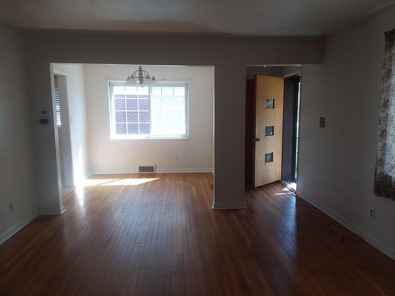 5th image of 4024 Maricarr Dr