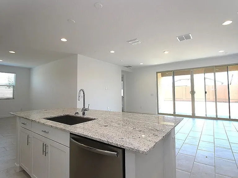4427 N 94th Dr — Photo 24