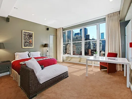 Sold by Sotheby's International Realty | media 21