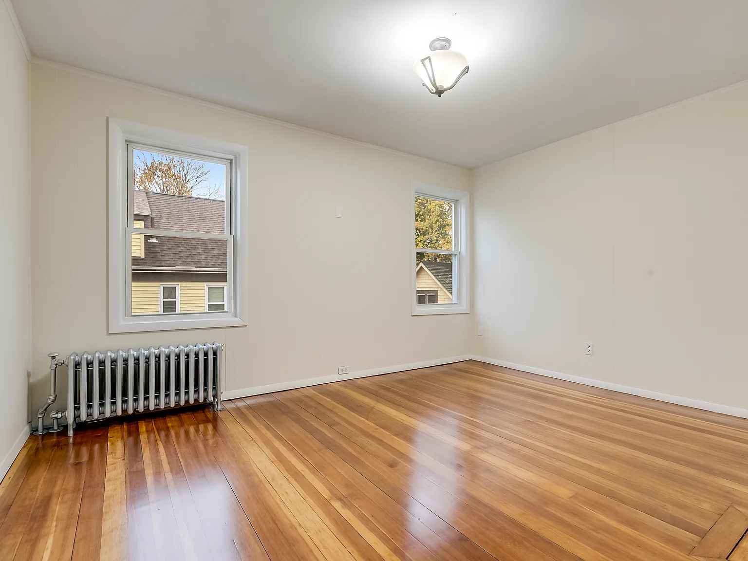 2 bed, 1200 sqft, $2,700 — Photo 4