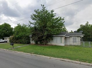 530 E Sunshine Dr, San Antonio, TX 78228