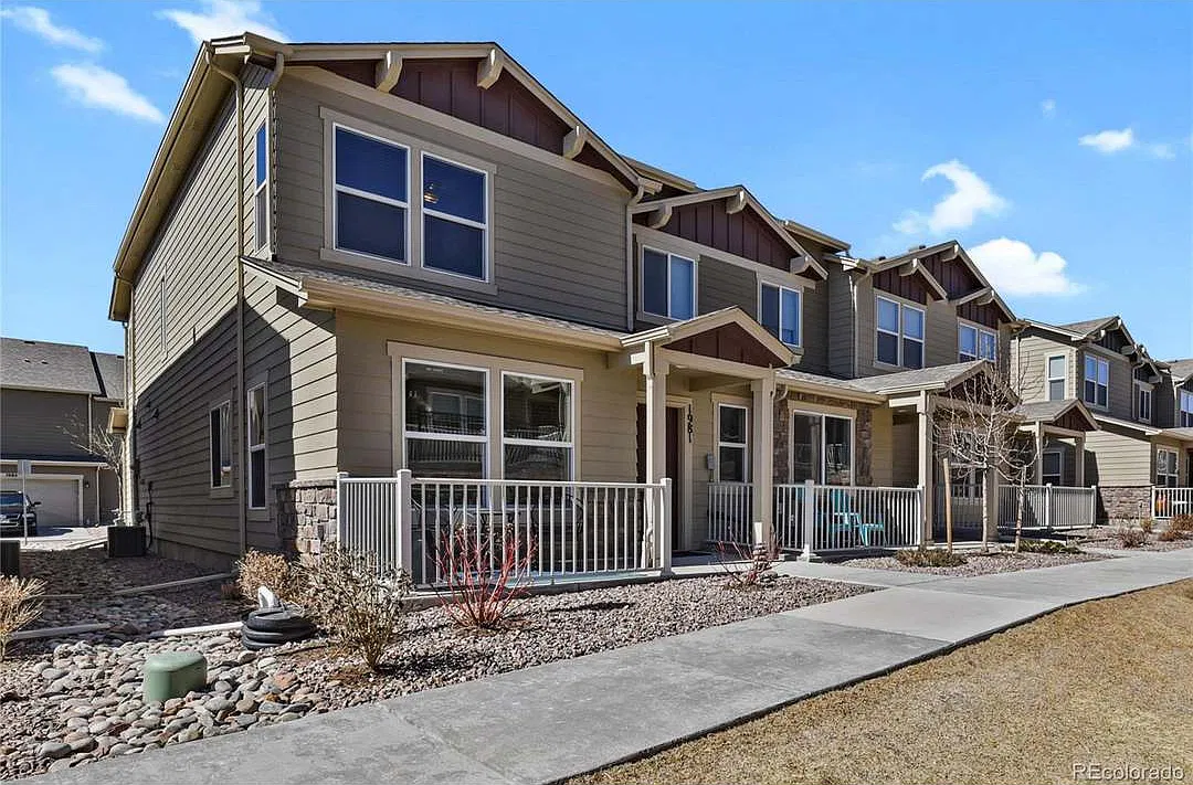 3 bed, 1700 sqft, $2,200 — Photo 1