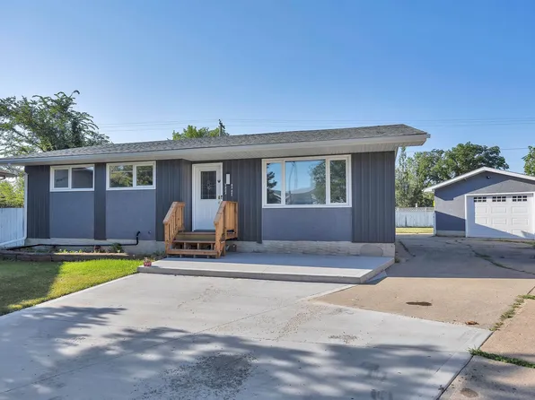 5223 43rd Ave, Leduc, AB T9E 5A9