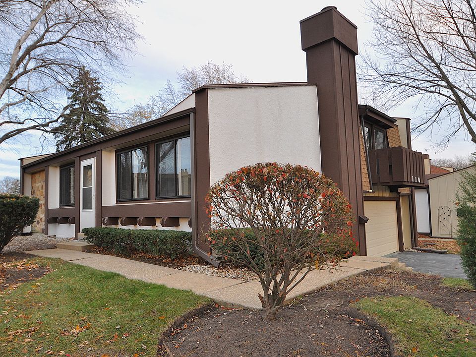 1st image of 110 Cascade Dr