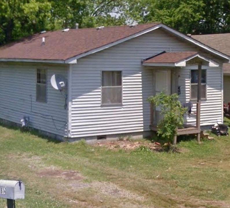 1st image of 812 W 24th St