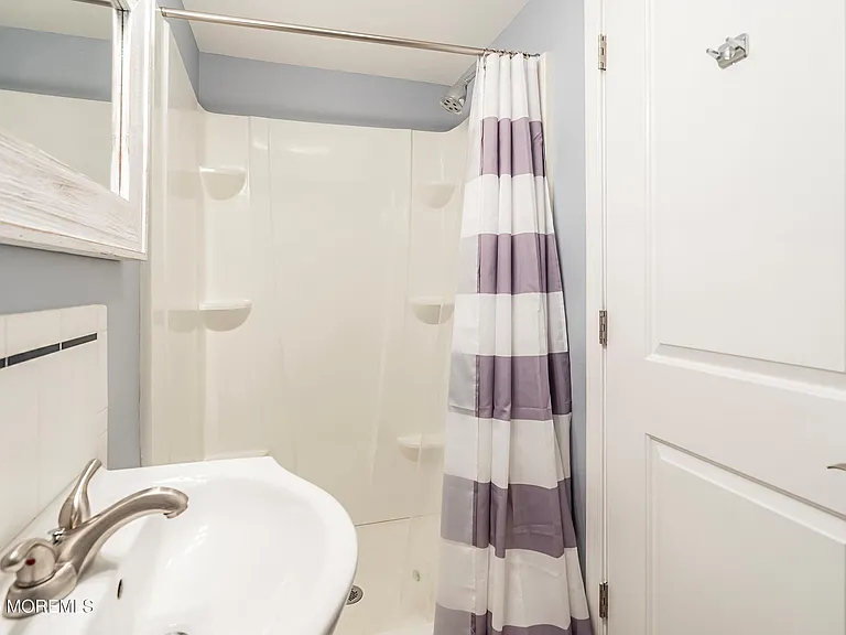 309 Hiering Ave #A — Photo 14
