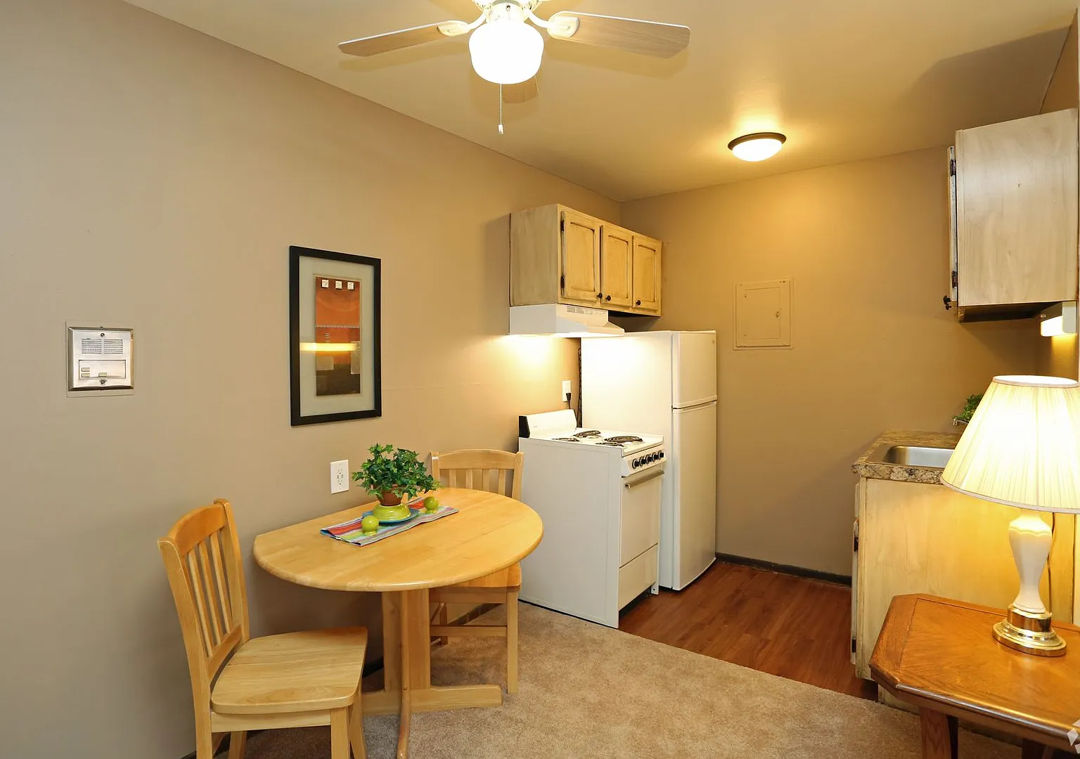 Allen House Apartments — Photo 1