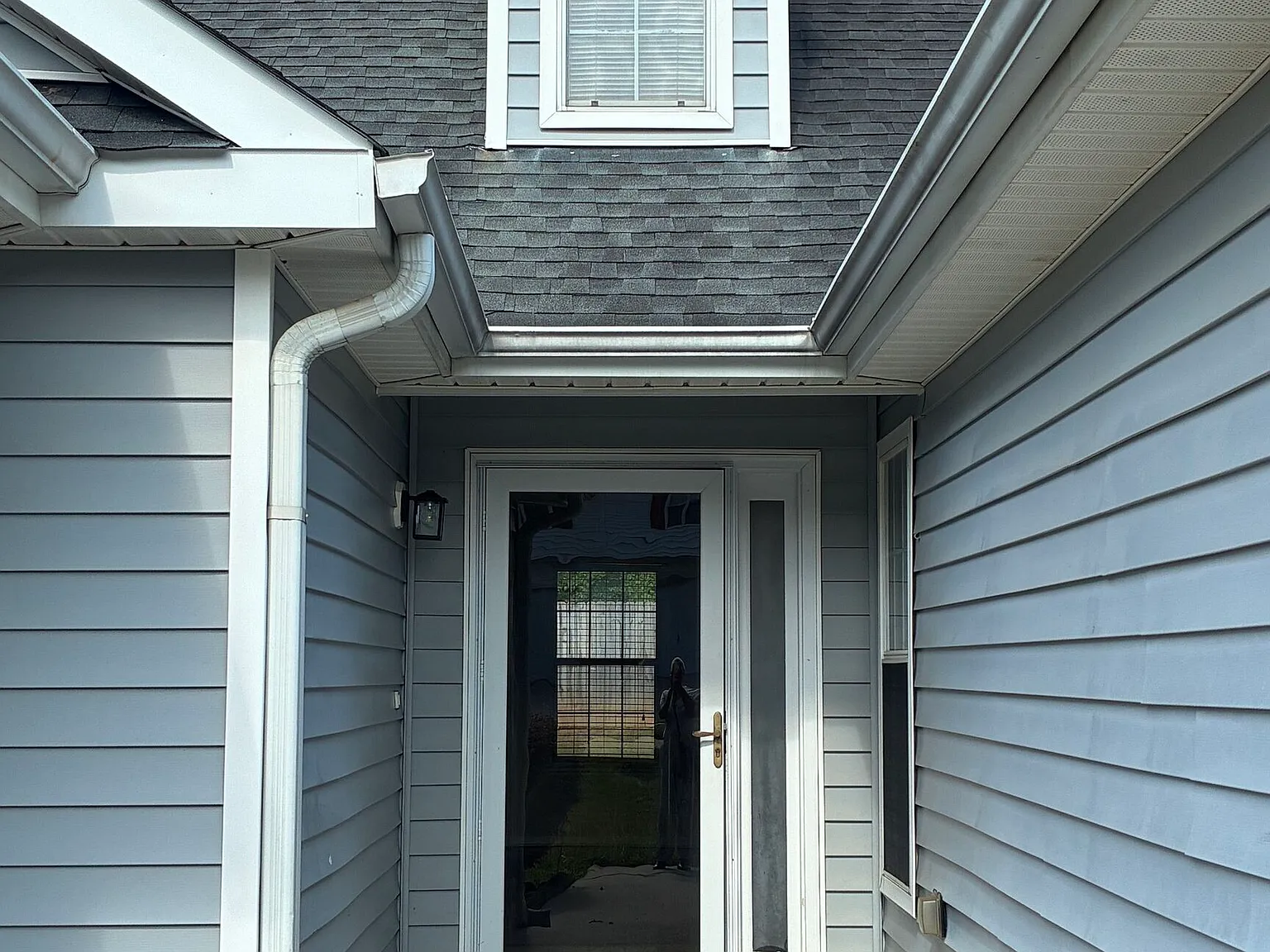3 bed, 2.0 bath, 1420 sqft, $1,750 — Photo 3