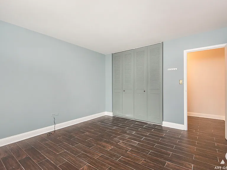 1049 Ogden Ave #212 — Photo 15