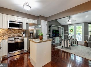 736 Quest Ct, Mantua, NJ 08051