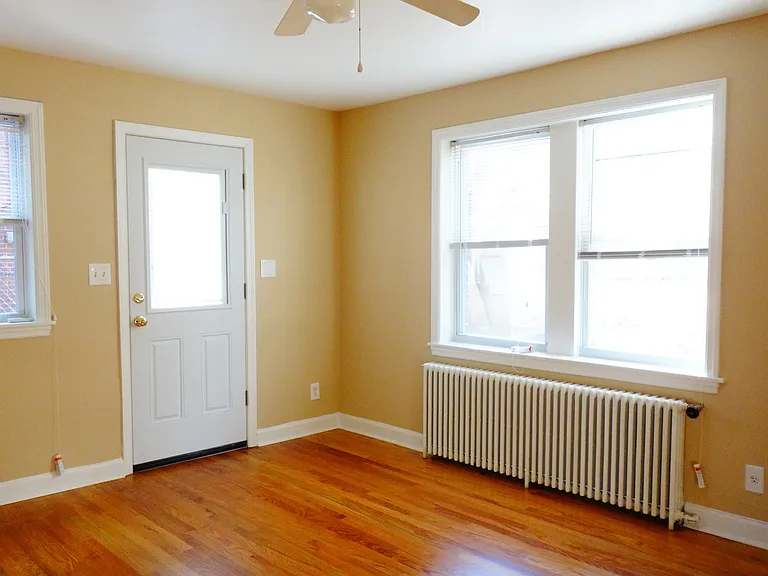 8520 Greenwood Ave — Photo 32