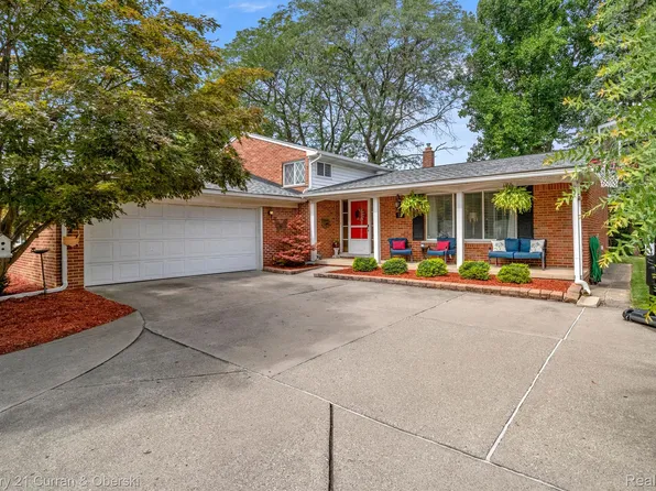 38 Snow Ct, Dearborn, MI 48124